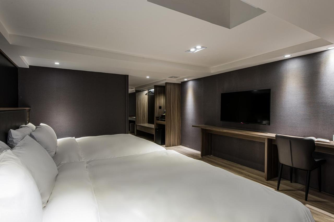 Autumn Willow Hotel Taichung Exterior photo