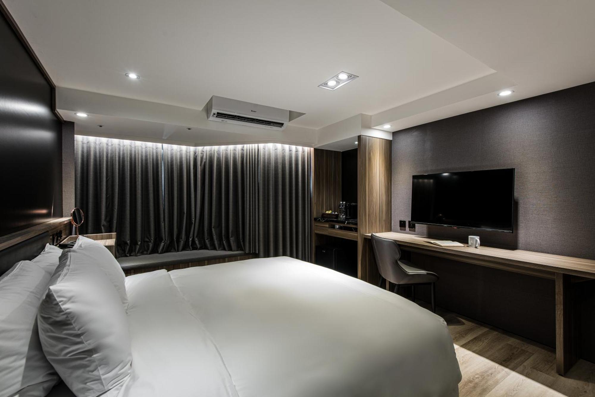 Autumn Willow Hotel Taichung Exterior photo