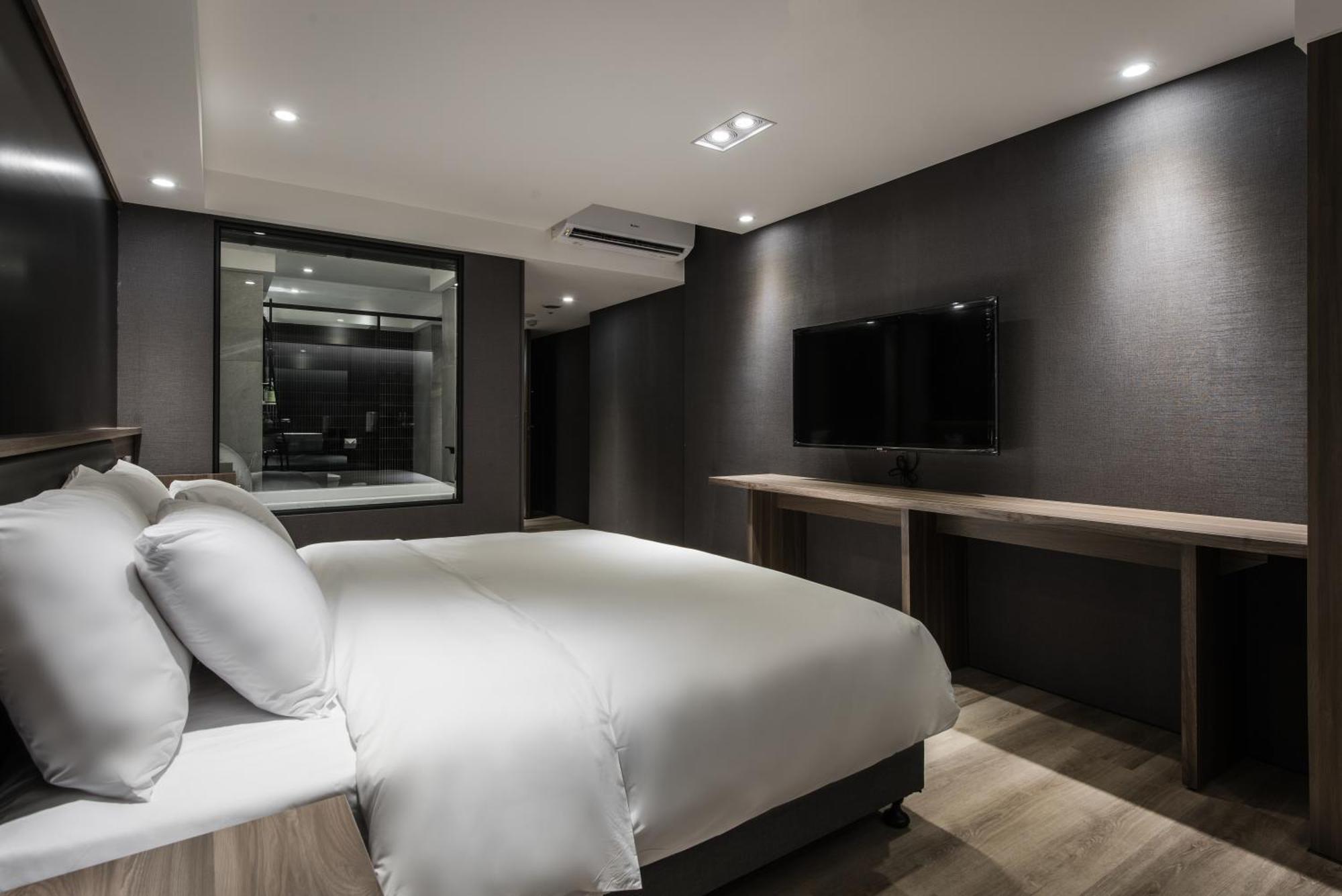 Autumn Willow Hotel Taichung Exterior photo